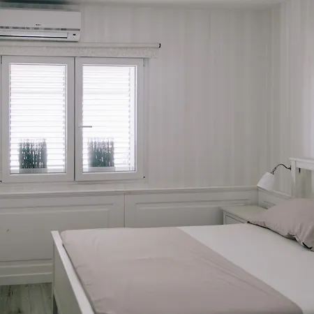 Art Deco - Ciovo, * Trogir